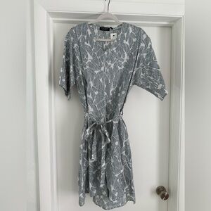 NWT Cotton Tie Waist Dress Short Sleeve Knee Length Blue-Gray, White Leaf Print